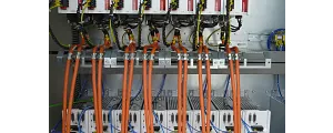 Servo systems with one-cable technology